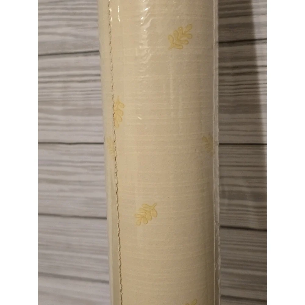 Jane Churchill Wallpaper Tamora‎ Fenton Yellow JY97W/03 11yds X 20 1/2